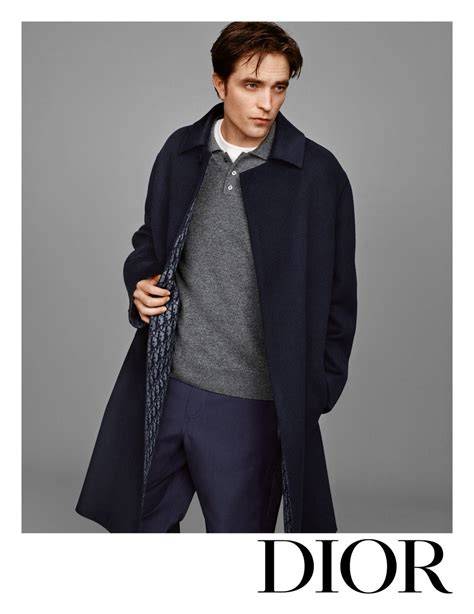campagna Dior Icons: Pattinson in tonalità grigie